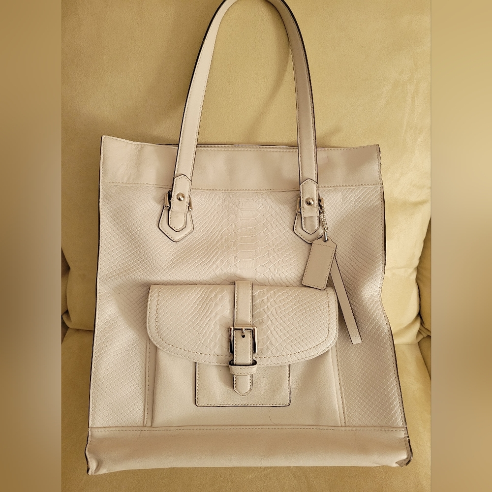 Cream leather Coach purse